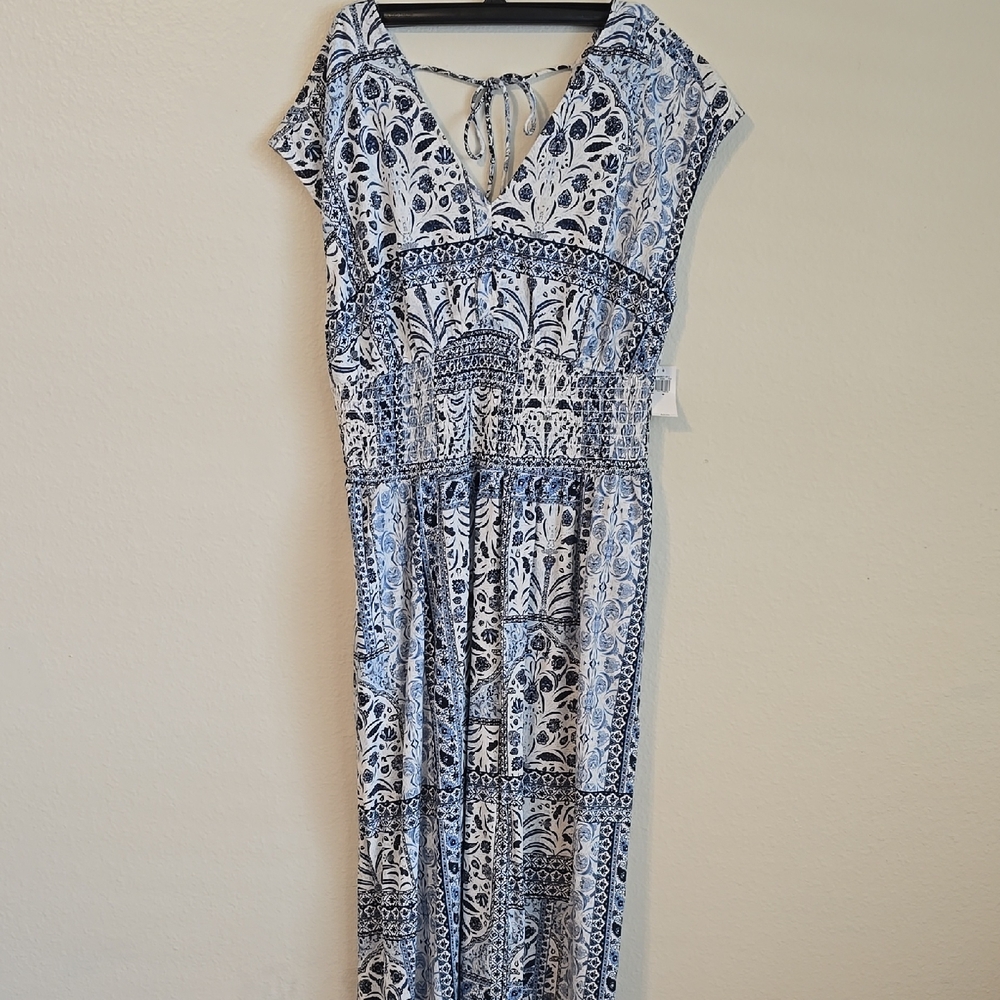 Old Navy Blue and White V-Neck Maxi Dress